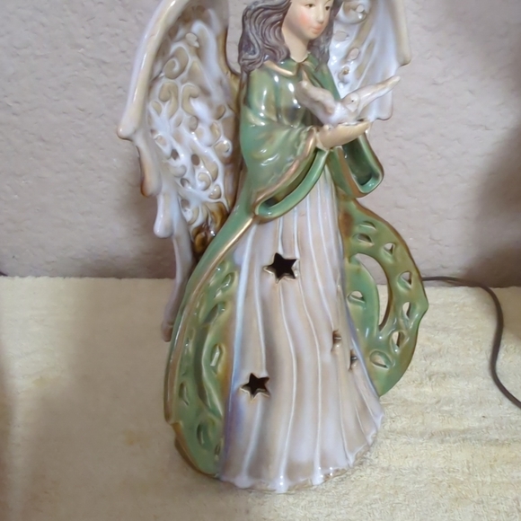 Holiday Large 12" Glossy Porcelain/Ceramic Angel Figurine with Dove Lladro Style - Picture 7 of 15